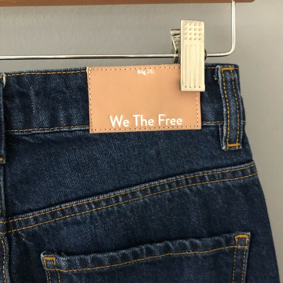 We The Free Straight Leg Frayed Hem Jeans Dark Wash NWOT 24 - Picture 8 of 11